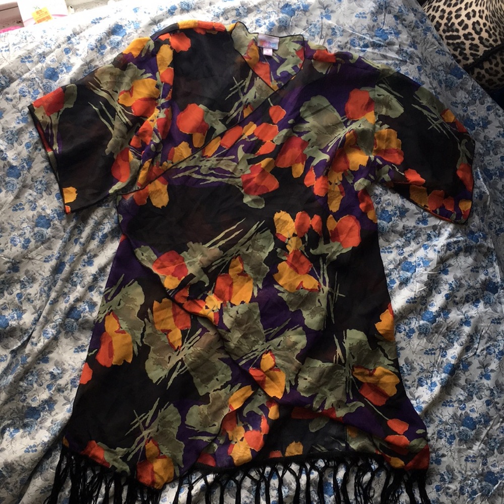 LuLaRoe Lindsay Floral Kimono